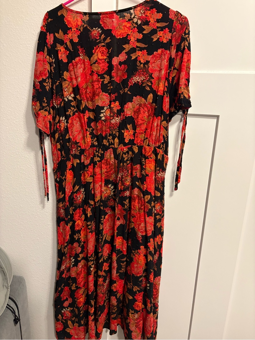 torrid Black Floral Wrap Midi Dress with Red & Gold Bouquet - Picture 3 of 3